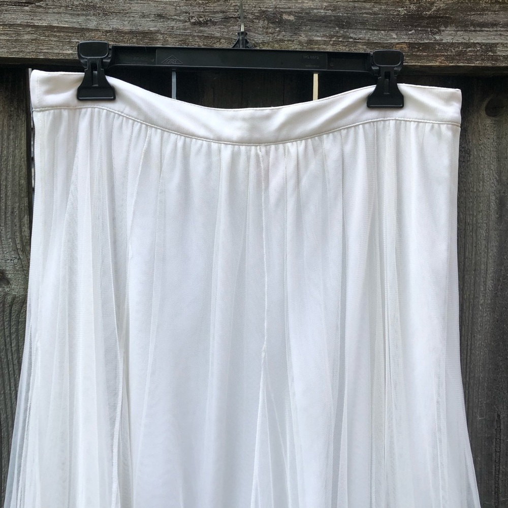 Oscar by Oscar de la Renta Floral Embroidered Mesh Midi Skirt Size 8 White Black - Picture 2 of 10